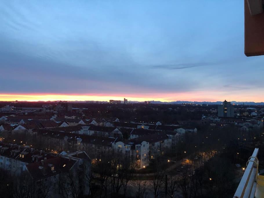 Schwabing-studio Great Sunset View & Balcony * München